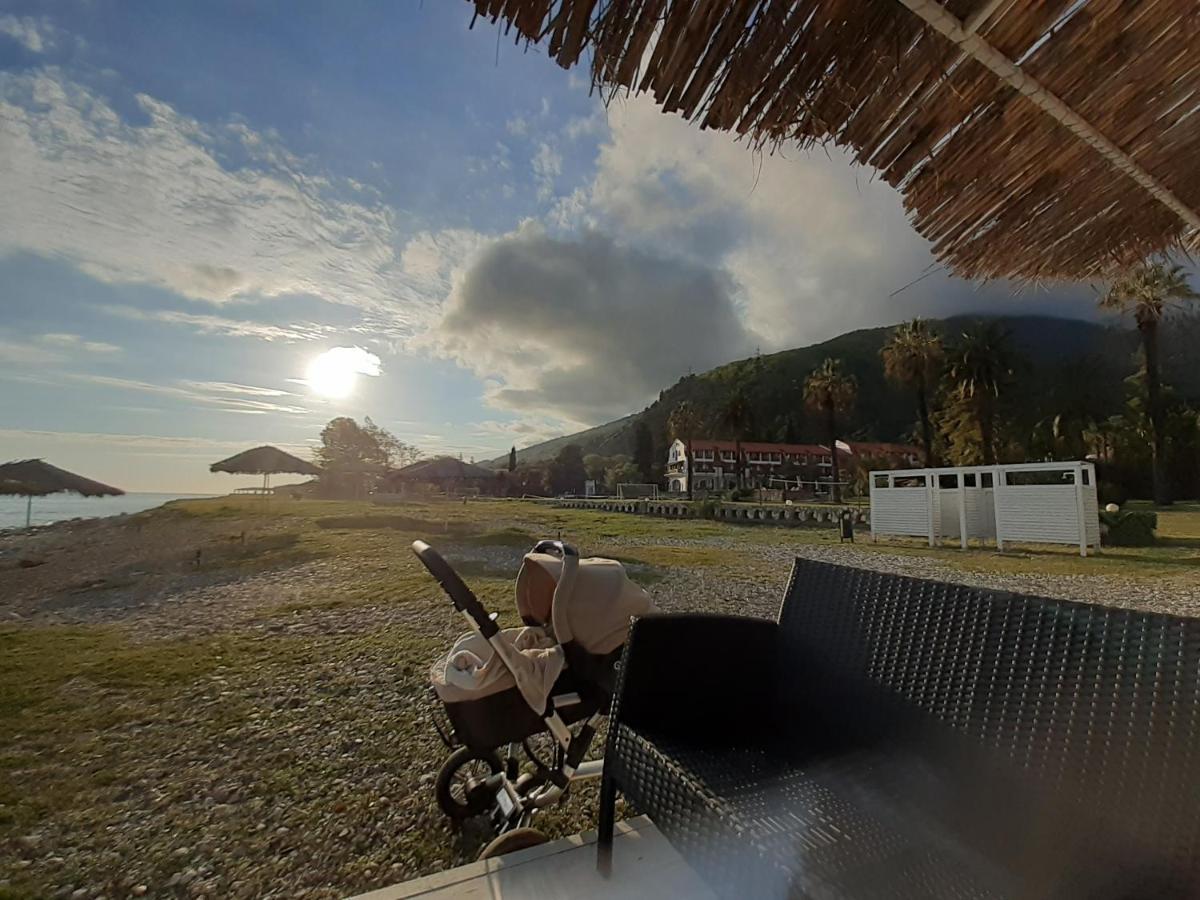 Guest House Ahan Gagry Exterior photo